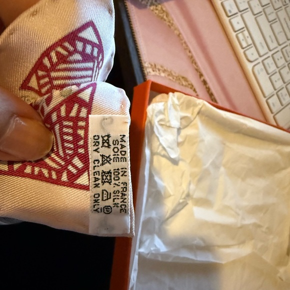 Hermes 90 Silk Scarf - Picture 7 of 10